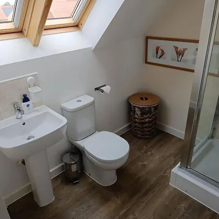 3 Bedroom Townhouse Near Bicester Village Exterior photo