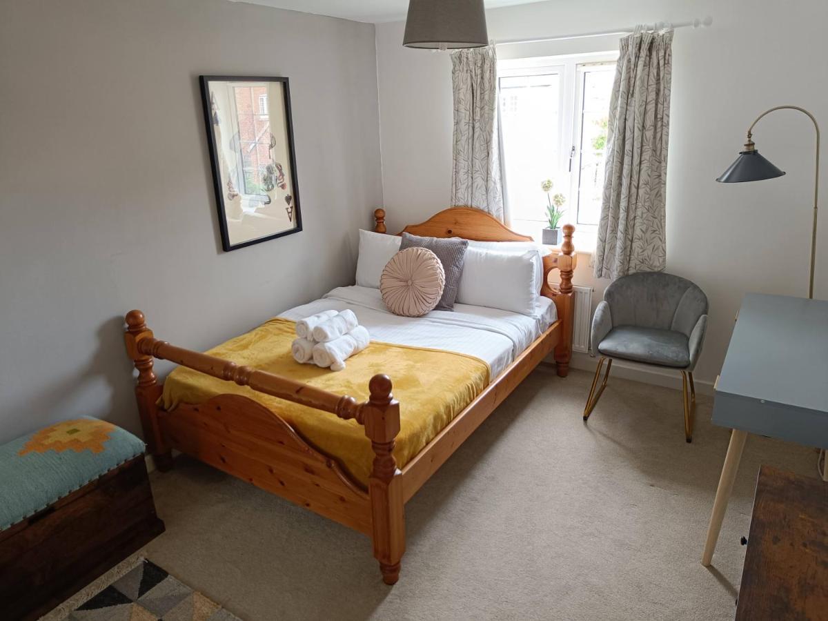 Holiday home 3 Bedroom Townhouse Near Village Bicester