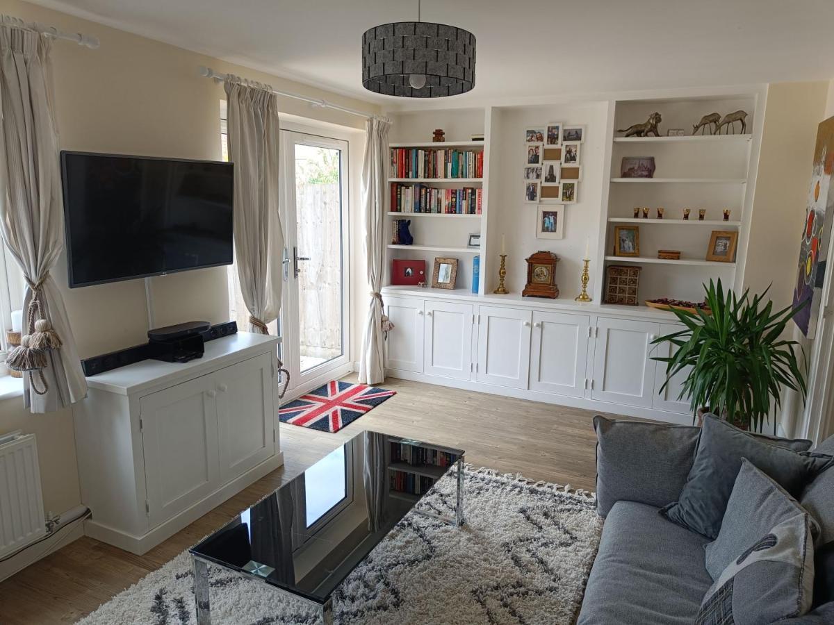 3 Bedroom Townhouse Near Village Holiday home Bicester